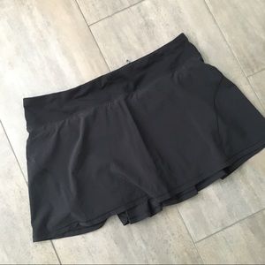 Lululemon Circuit Breaker Skirt Tall size 12 tall
